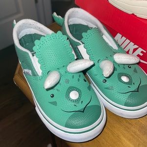 Dino Vans